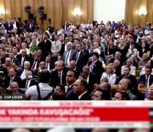 &Ouml;zg&uuml;r &Ouml;zel'den TBMM'de korsan grup toplantısında Kılı&ccedil;daroğlu'ba y&uuml;klendi