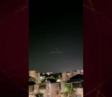 İran, İsrail'i perişan eden f&uuml;zeleri işte b&ouml;yle fırlattı! T&uuml;m Tel Aviv'i aydınlattı