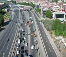 İstanbul'da can pazarı! yolcu midib&uuml;s&uuml; devrildi 12 kişi yaralandı