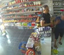  Nefes borusuna şeker ka&ccedil;an bakkalı, polis kurtardı