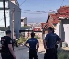 &Ouml;zel harekat evi ablukaya aldı, yakalanınca "&ccedil;alsaydınız a&ccedil;ardım" dedi