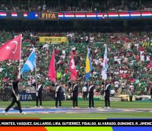 T&uuml;m d&uuml;nya bu anı izledi! Ay yıldızlı bayrağımız Azteca Stadyumu'nda.