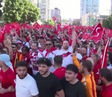 T&uuml;rk ateşi Vancouver'ı yaktı! Kanada'da muhteşem atmosfer