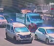 Adana'da feci kaza: D&ouml;rt yaşındaki &ccedil;ocuk iki aracın altında can verdi