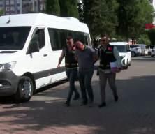 Antalya'da eşi ve kayınpederini &ouml;ld&uuml;ren ş&uuml;pheli adliyede