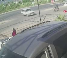 Antalya'da otomobille &ccedil;arpışan motosikletli metrelerce savruldu