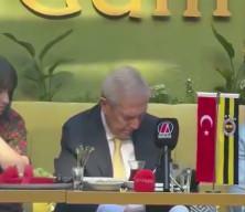 Aziz Yıldırım'ın kızı Yaz Yıldırım'ın İsmail Kartal sorusuna se&ccedil;ilmeden &ouml;nce verdiği tepki yeniden g&uuml;ndem oldu