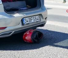 B&uuml;y&uuml;k&ccedil;ekmece'de otomobile arkadan &ccedil;arpan gen&ccedil; motosiklet s&uuml;r&uuml;c&uuml;s&uuml; hayatını kaybetti