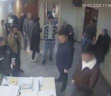 CHP'li Fatoş Pınar T&uuml;rker'in "&Ccedil;ıplak arama" iddiasını kamera kayıtları &ccedil;&uuml;r&uuml;tt&uuml;