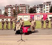 Evladının sorusu y&uuml;reğine battı! Komando Tugayı'nda yemin etti