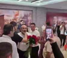 G&uuml;mr&uuml;k&ccedil;&uuml;'n&uuml;n &ccedil;i&ccedil;eği CHP İzmir'i karıştırdı!