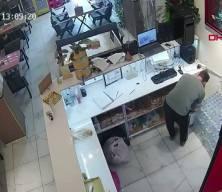 Hakkari'de kafede gaz sıkışması kaynaklı patlama