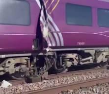 İngiltere'de iki yolcu treni birbirine girdi! &Ccedil;ok sayıda yarılı var
