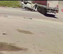 Kapıkule yolunda SUV ara&ccedil; ile tır &ccedil;arpıştı: 2'si ağır 3 yaralı
