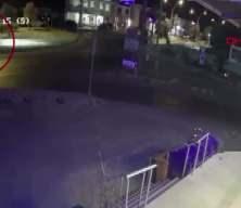 Otomobil, kavşakta takla attı; 2'si ağır 3 yaralı