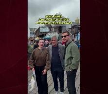 &Uuml;nl&uuml; teknik direkt&ouml;r Şenol G&uuml;neş, San Francisco'da T&uuml;rk taraftarların yoğun ilgisiyle karşılaştı.