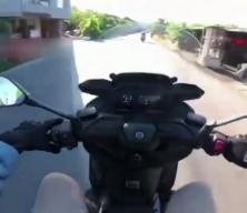 Beykoz&rsquo;da trafikte tartıştığı s&uuml;r&uuml;c&uuml;n&uuml;n motosikletine &ccedil;arpıp ka&ccedil;tı