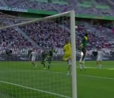Fenerbah&ccedil;e gen&ccedil; yıldız Amara Diouf ile 5 yıllık s&ouml;zleşme imzalandığını a&ccedil;ıkladı