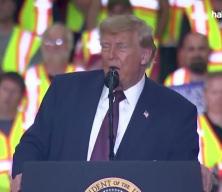Fiyatlara isyan etti! Trump'tan petrol talimatı! 'M&uuml;şteriler kazıklanıyor'