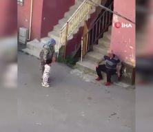 Kartal'da kiracısıyla kavga eden ev sahibinin bı&ccedil;aklandığı anlar ortaya &ccedil;ıktı