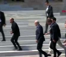 &Ouml;zg&uuml;r &Ouml;zel ve Kemal Kılı&ccedil;daroğlu, mutlak butlan sonrası ilk kez birlikte g&ouml;r&uuml;lerek tokalaştı