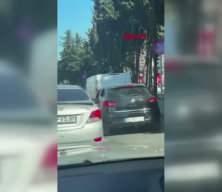 Magandalığın bedeli ağır oldu: Trafikte dehşet sa&ccedil;an s&uuml;r&uuml;c&uuml;ye rekor ceza!