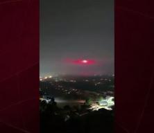 Venezula'da deprem sırasında g&ouml;r&uuml;len kırmızı ışıklar