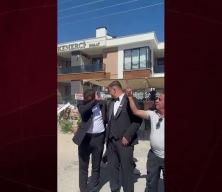 'Kazara ateş aldı' demişti: Tutuklanan muhtarının silahlı g&ouml;r&uuml;nt&uuml;leri ortaya &ccedil;ıktı