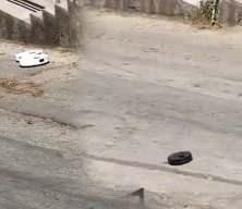 Ankara&rsquo;da ara&ccedil;ların bile &ccedil;ıkmakta zorlandığı yokuşta bu kez robot s&uuml;p&uuml;rgeler test edildi