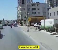 Ateş a&ccedil;ıldı, durmadı: Motokuryenin arkasına binen polis ş&uuml;pheliyi b&ouml;yle kovaladı!
