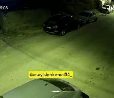 Ataşehir&rsquo;de park halindeki ara&ccedil;lara zarar veren şahıs kamerada