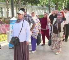 KADEM'den Sultanahmet&rsquo;te 1500 kişilik aşure ikramı
