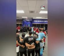  Mısırlı futbolcuların ma&ccedil; sonrası dua g&ouml;r&uuml;nt&uuml;leri sosyal medyayı salladı