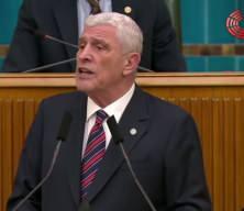 M&uuml;savat Dervişoğlu da Kur&rsquo;an-ı Kerim&rsquo;le alay edenlere destek verdi!