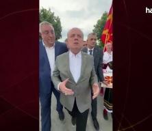 Sahnede siyasi mesaj gerginliği: AK Partili vekil Nasreddin Hoca etkinliğinden ayrıldı