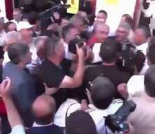 Madımak anmasında &Ouml;zg&uuml;r &Ouml;zel'e tepki: Neyin peşindesiniz?