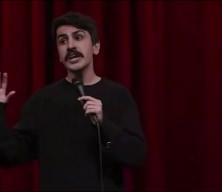 Stand-up g&ouml;sterisinde Kur&rsquo;an-ı Kerim ile dalga ge&ccedil;en Deniz G&ouml;ktaş hakkında soruşturma başlatıldı.