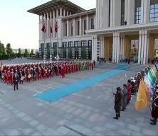 38 yaşındaki İzlanda Başbakanı Frostadottir hayran kaldı! Bakışları sosyal medyada g&uuml;ndem oldu