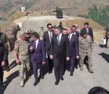 Bakan &Ccedil;ift&ccedil;i, İran ve Irak sınırındaki &uuml;s b&ouml;lgesini ziyaret etti