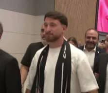 Beşiktaş'ın yeni transferi Salih &Ouml;zcan, İstanbul'a geldi