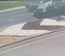 Beton mikserinin &ccedil;arptığı yaya &ouml;ld&uuml;