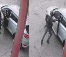 Katil İsrail polisi Kud&uuml;s'te Filistinlilerin i&ccedil;inde bulunduğu aracın i&ccedil;ine bomba atıp kapıları kapattı