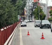"Park ediyorum" numarası s&ouml;kmedi: Geri geri ka&ccedil;maya &ccedil;alışan ehliyetsiz s&uuml;r&uuml;c&uuml; b&ouml;yle yakalandı