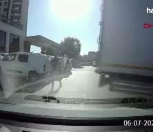Trafikte ara&ccedil;tan inmenin bedeli ağır oldu: Kadın yolcuya 180 bin TL ceza