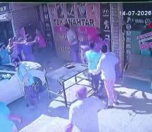 Park yeri kavgasında esnaf lin&ccedil; edildi, o anlar kameralara yansıdı