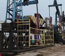 Petrol fiyatları Orta Doğu gerilimi ile sert y&uuml;kseldi