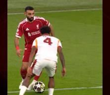 S&uuml;per Lig'de y&uuml;zyılın transfer bombası: "Başkan Mohamed Salah ile el sıkıştı"