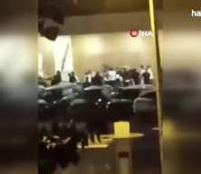 Başakşehir&rsquo;de iki grup birbirine girdi: Sopa ve flama direkleriyle saldırdılar