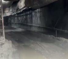 Hindistan'da korkun&ccedil; patlama: 9 kişi hayatını kaybetti, 15&rsquo;ten fazla iş&ccedil;i mahsur kaldı!