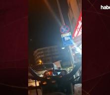 Konya'da motosikletliye saldıran otomobil s&uuml;r&uuml;c&uuml;s&uuml;ne para cezası kesilirken aracı trafikten men edildi